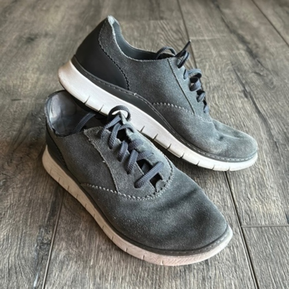 Vionic shoes, dark gray, athletic shoes, size 8